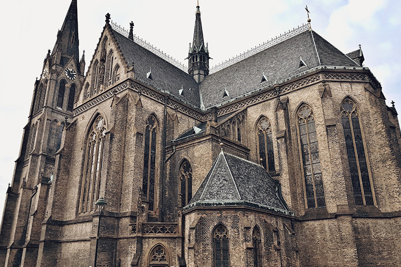 Welche Sehenswürdigkeiten Prag birgt die Prager Burg